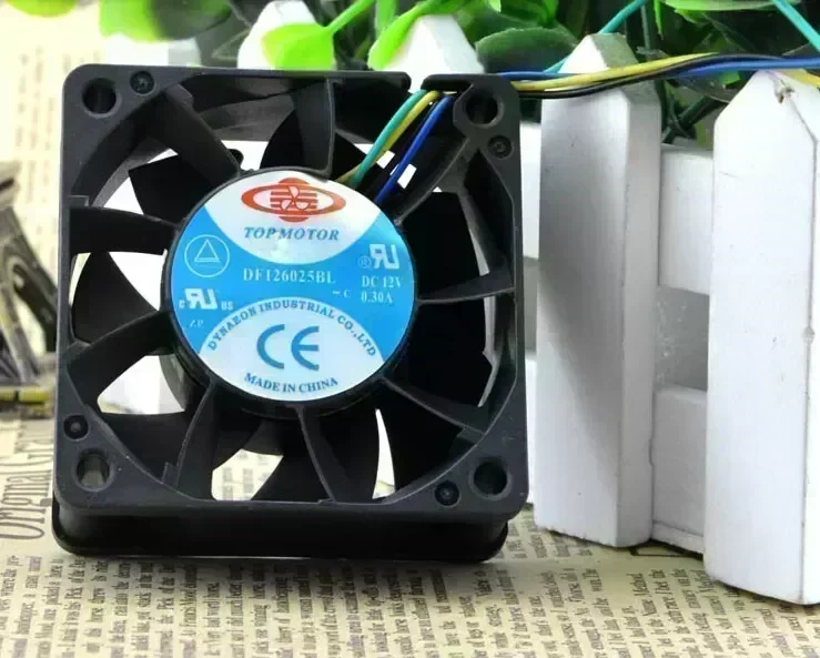Wholesale: 60*60*25 6CM 12V0.80A is a long double ball violence PWM four line DF126025BU fan speed control