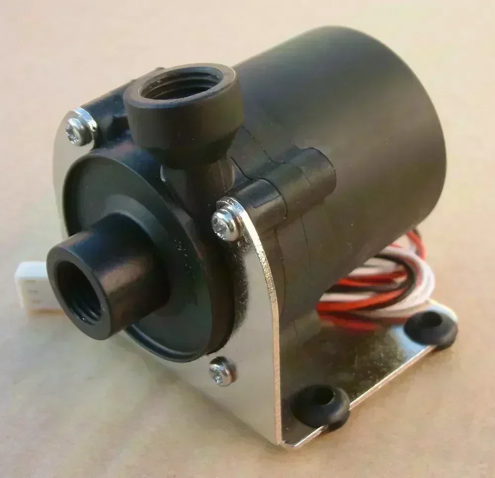 12v Water Pump G1/4'' Internal thread With The Sheetmetal Bracket for DIY computer water cooling cooler
