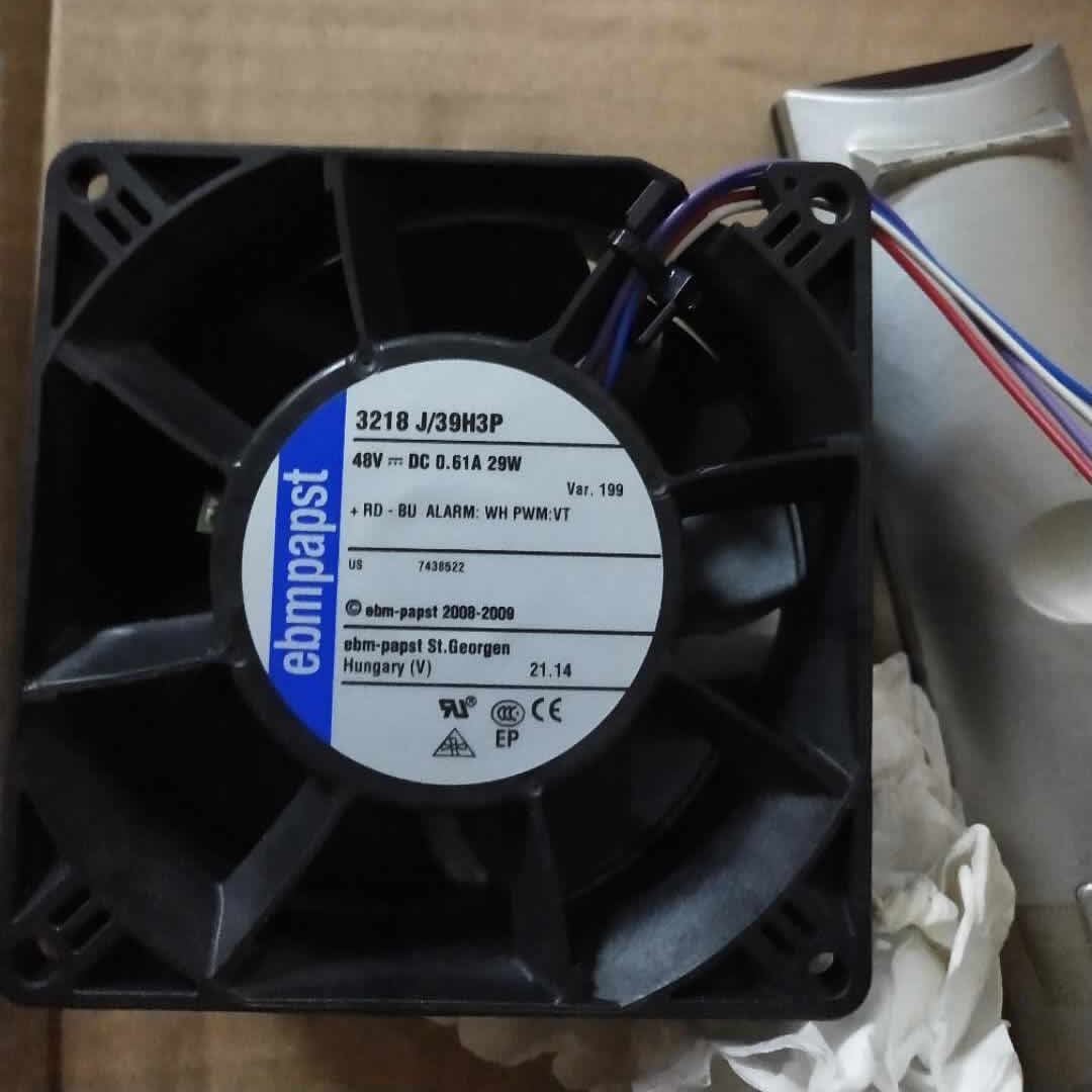 ebm-papst 3218 J/39H3P 3218 J39H3P DC 48V 29W 92x92x38mm Server Square fan