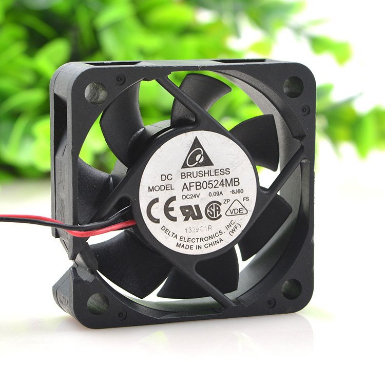 Delta EFB1212SHE 12V 1.2A 138 12CM Chassis Server Cooling Fan